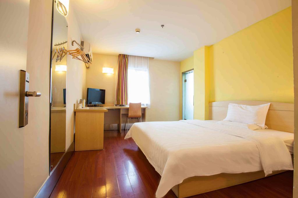 7Days Inn Zhongshan Daxin Railway North Station Room photo